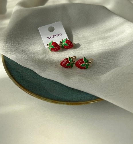 گوشواره حلقه ای دخترانه و زنانه مدل توت فرنگی ژوپینگ