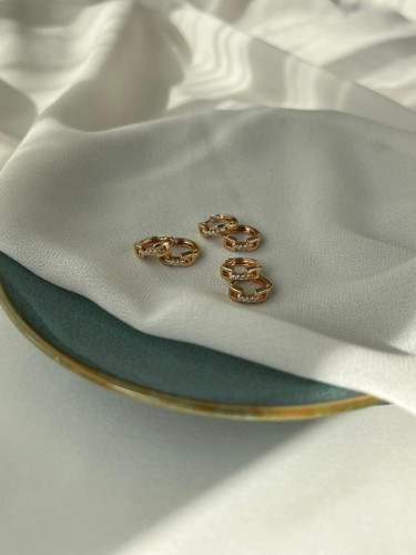 گوشواره حلقه ای زنانه نگین دار طرح کارتیه ژوپینگ