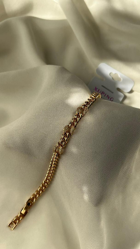 دستبند زنانه مدل کارتیه نگین دار از برند ژوپینگ