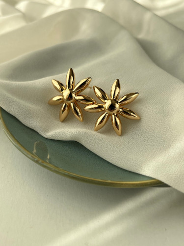 گوشواره زنانه آبکاری طلا مدل گل بابونه ژوپینگ